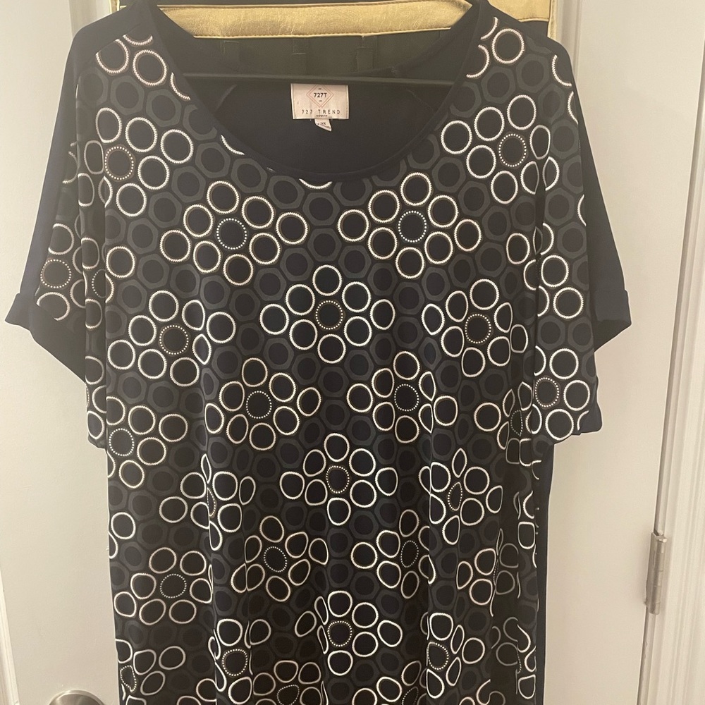 727 Trend Plus Size 3X Blue/White Top